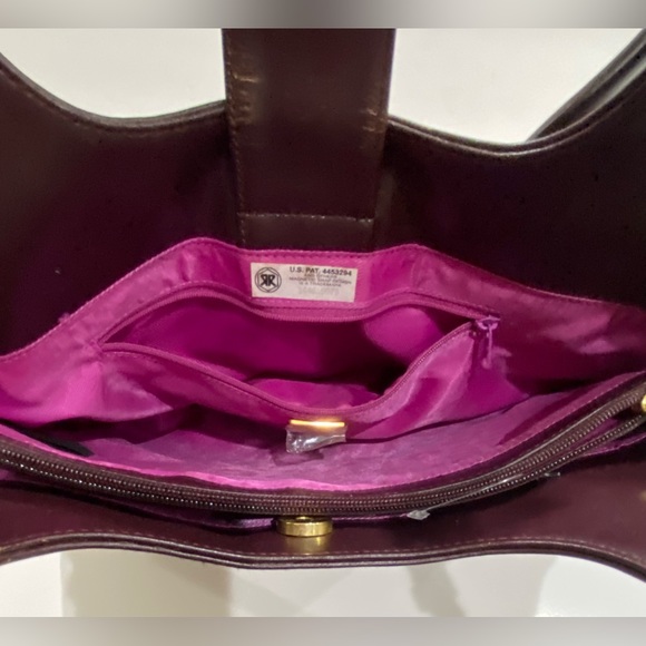 Susan Lucci Shoulder Bag - Picture 10 of 10